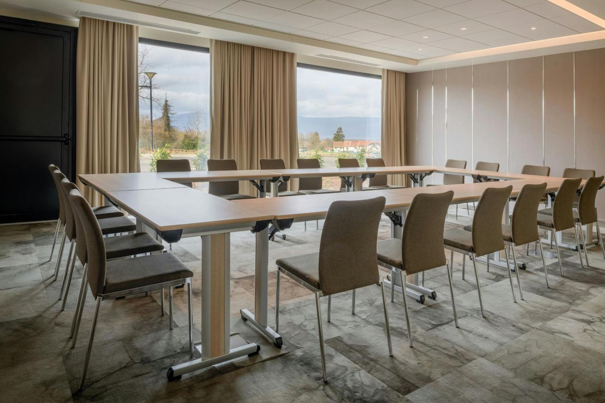 Ac Hotel By Marriott Saint-Julien-En-Genevois Luaran gambar