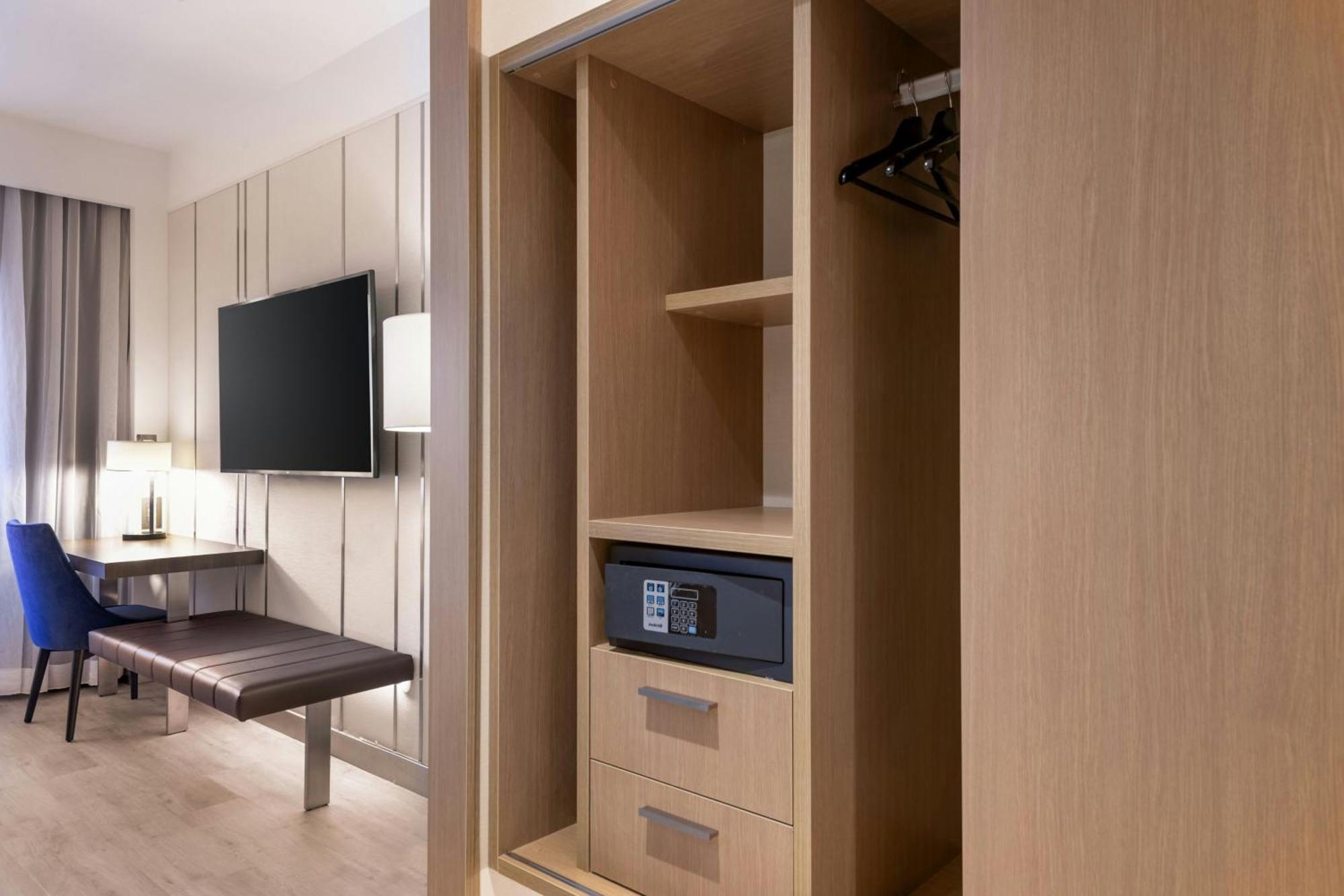 Ac Hotel By Marriott Saint-Julien-En-Genevois Luaran gambar